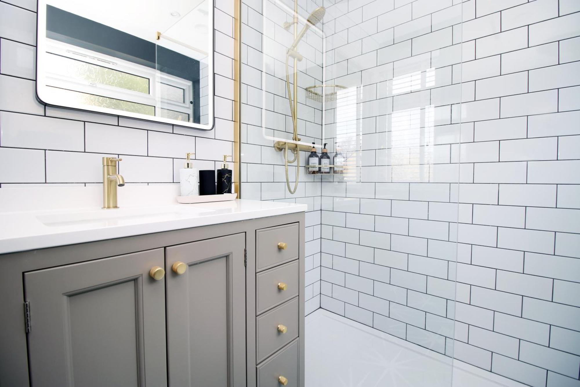 Stylish Home In Bath With Driveway Parking, 10Min From City Eksteriør billede