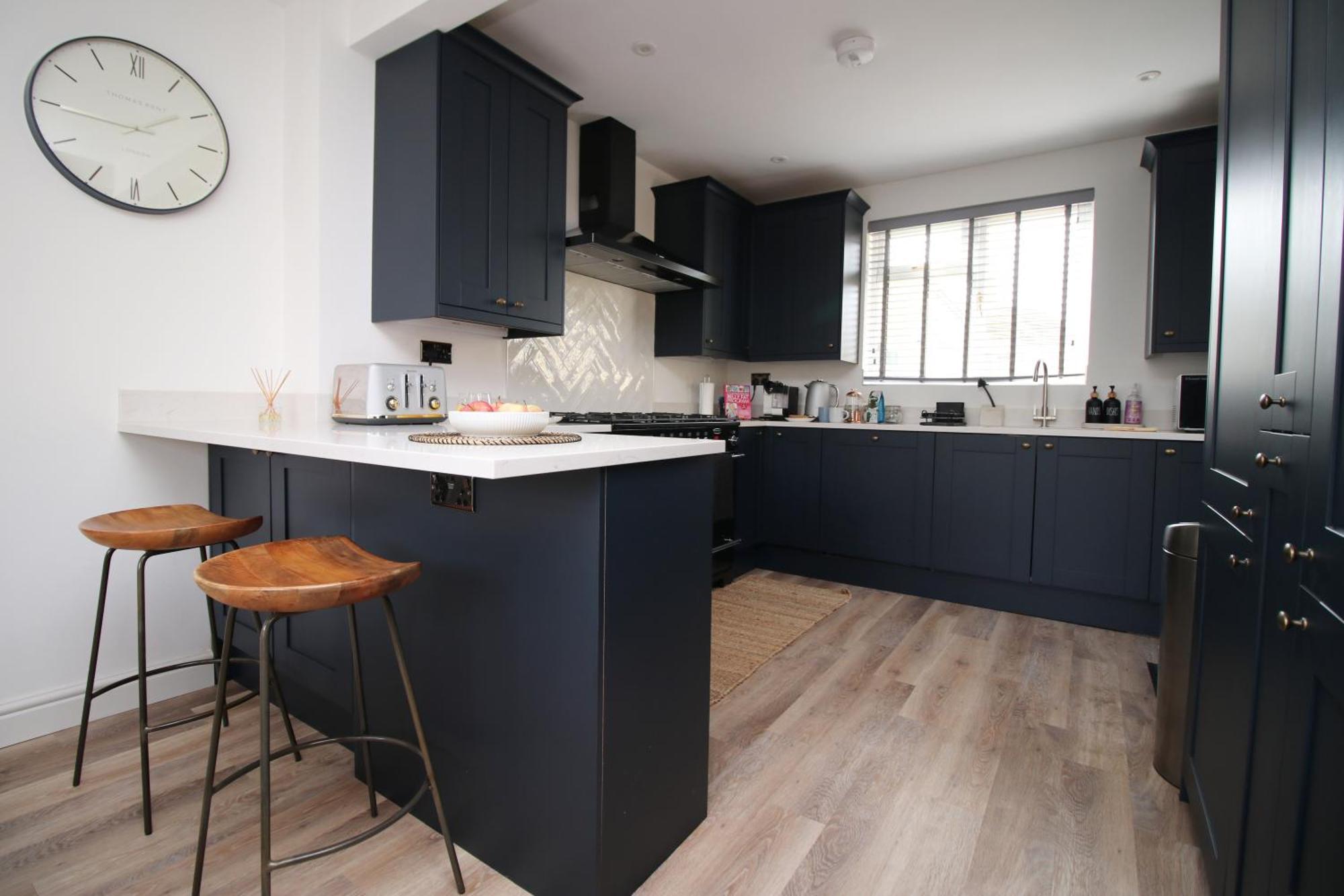 Stylish Home In Bath With Driveway Parking, 10Min From City Eksteriør billede